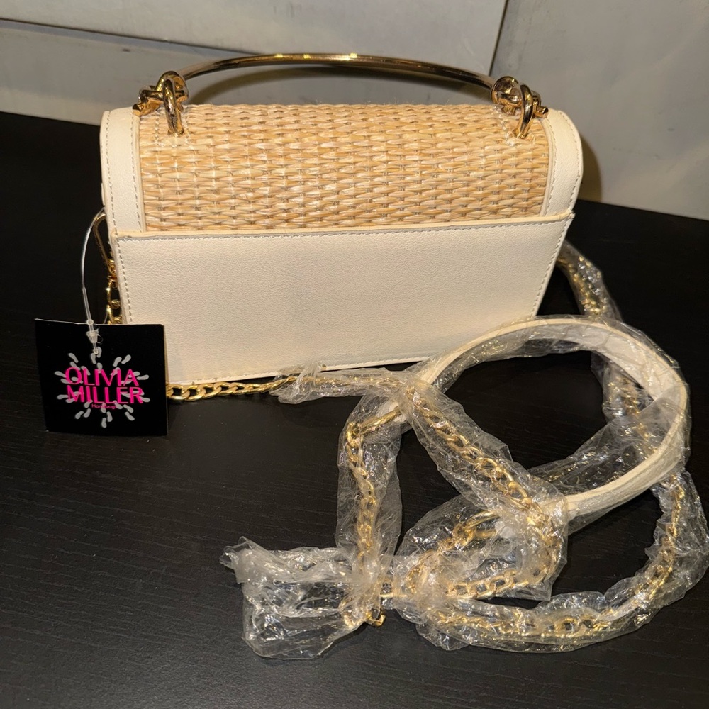 Elegant Tan and White Woven Handbag - Picture 4 of 5